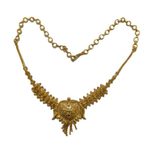 Heart-shaped central pendant elegant necklace